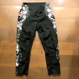 Alo yoga Capri Leggings Size S
